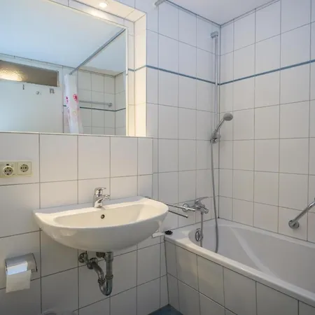 Haus-metropol-262-wb * Westerland